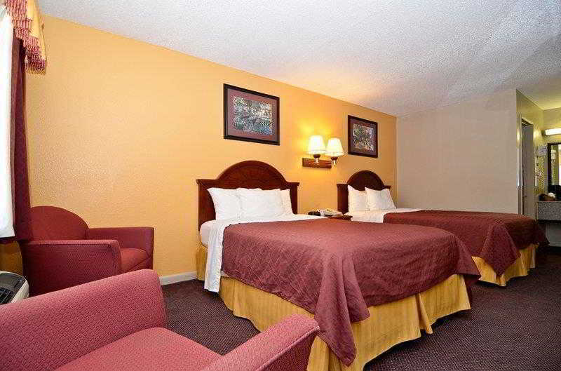 Best Western Delhi Inn Quarto foto
